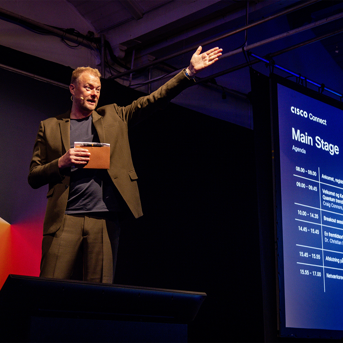 2-Square_1160x1160_services